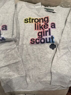 Girl Scout 'Strong Like a Girl Scout' Grey Crewneck Sweatshirt XL